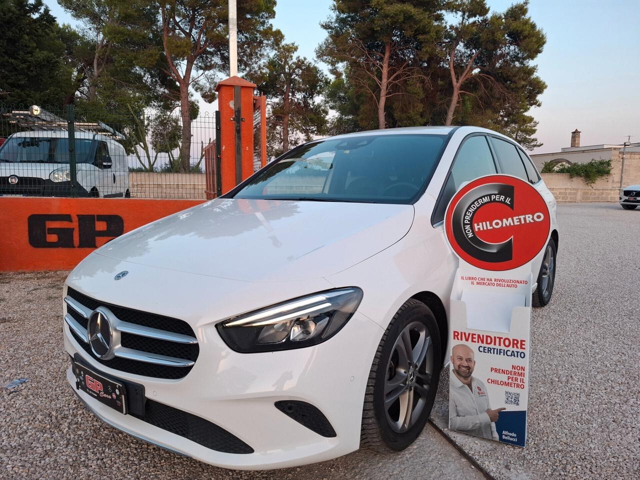 Mercedes B 180 d 115cv AUTOM. *NAVY-VIRTUAL- LED*
