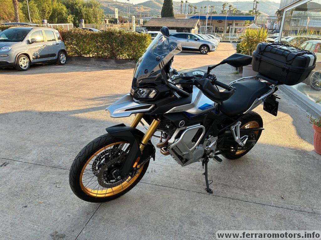 Voge Valico 900 bauletto a 74 euro al mese