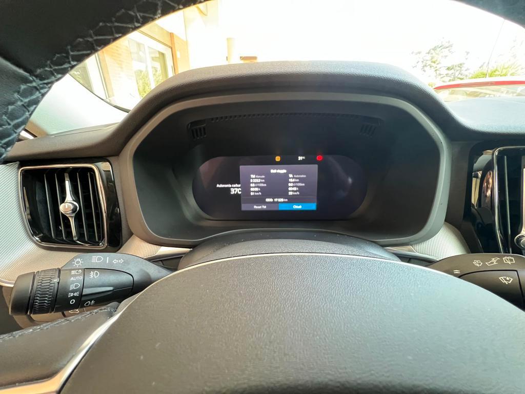 Volvo XC60 2.0 b4 Plus Dark auto