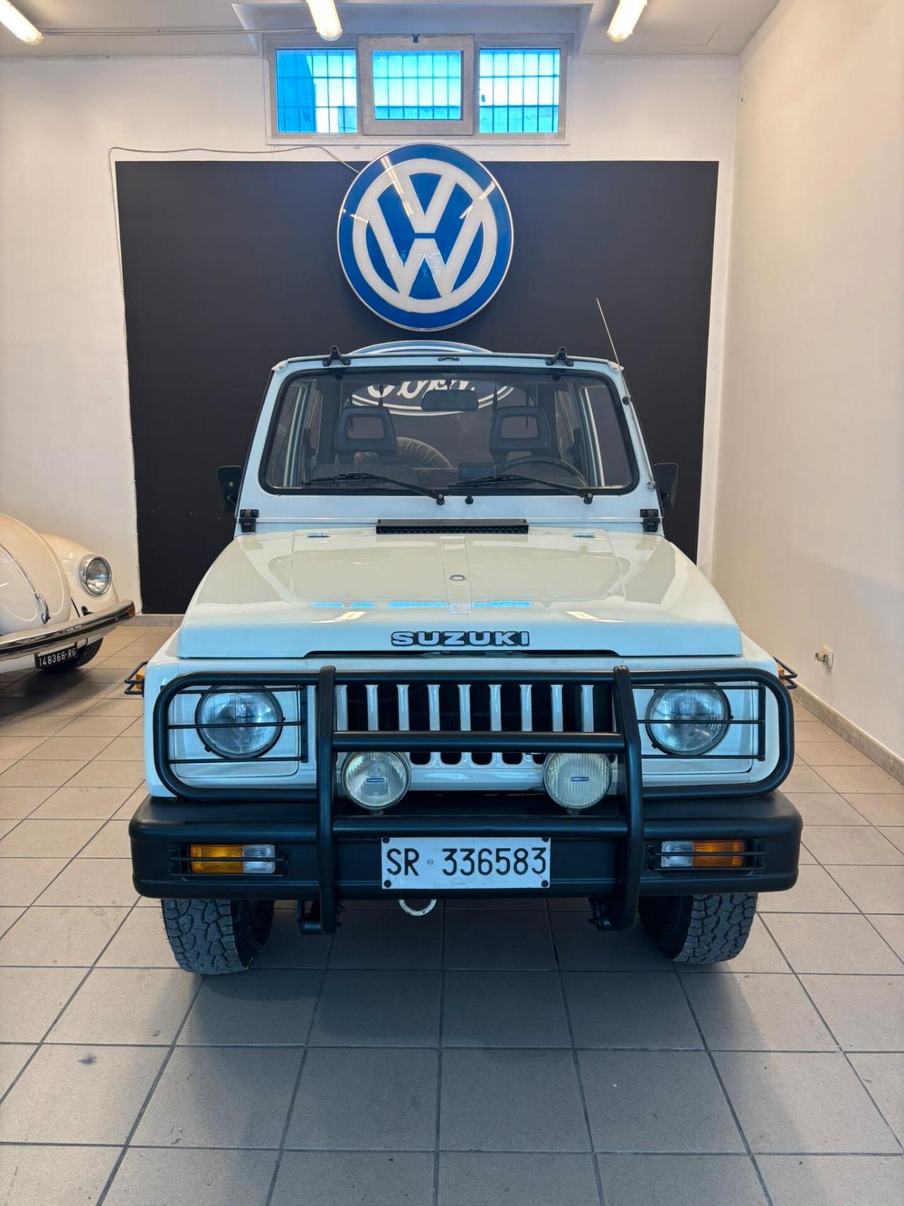 Suzuki SJ 410 SJ410 Cabriolet De Luxe