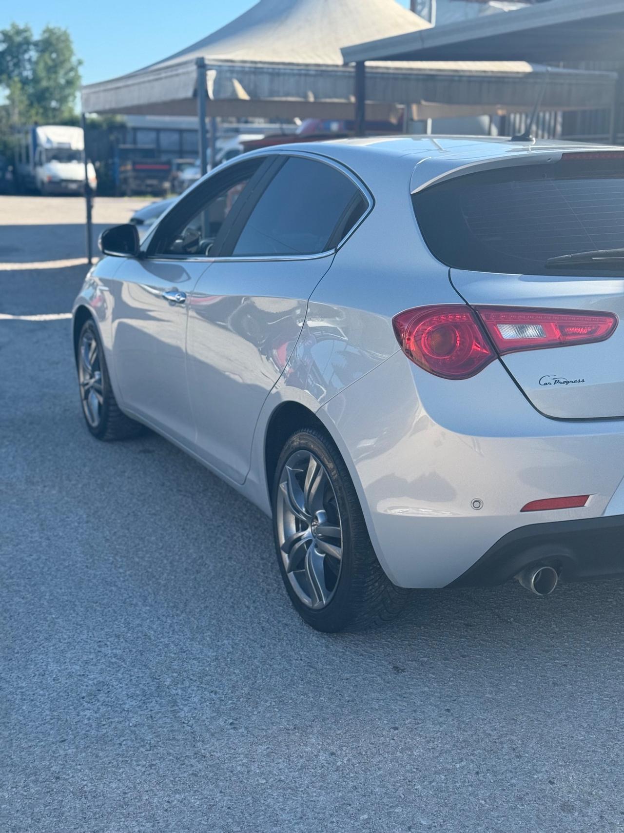 Alfa Romeo Giulietta 1.6 JTDm TCT 120 CV Super