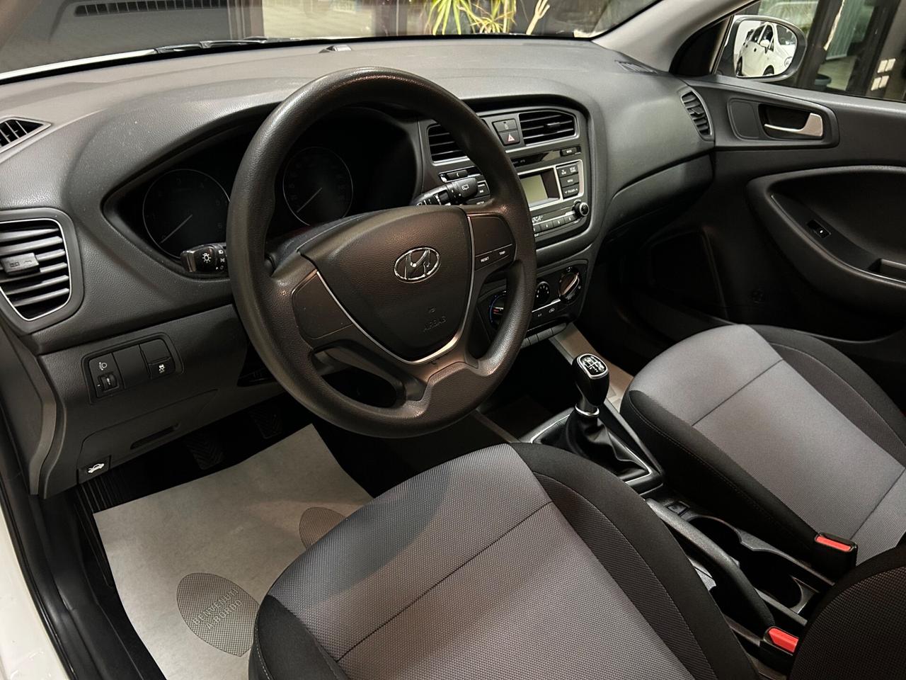 Hyundai i20 1.1 CRDi 75 CV 117.000 KM