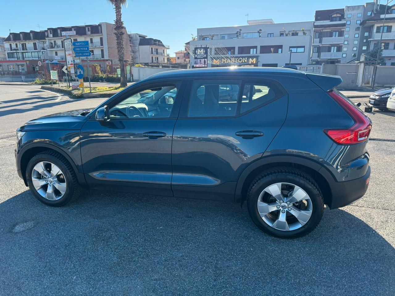 VOLVO XC40 MOMENTUM T2 1.5BENZINA 129CV AUTOMATICA EURO6B