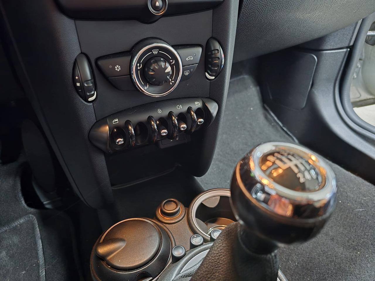 Mini Cooper D Clubman 1600d 111cv
