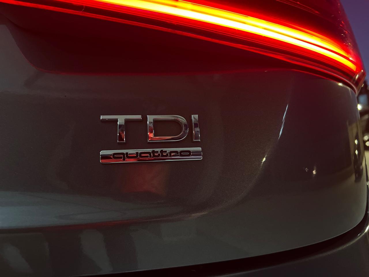 Audi Q3 2.0 TDI quattro TETTO PANORAMICO