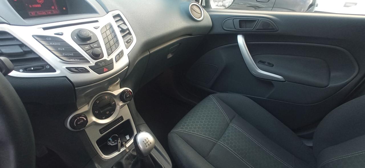 Ford Fiesta 1.4 TDCi 5p. Titanium