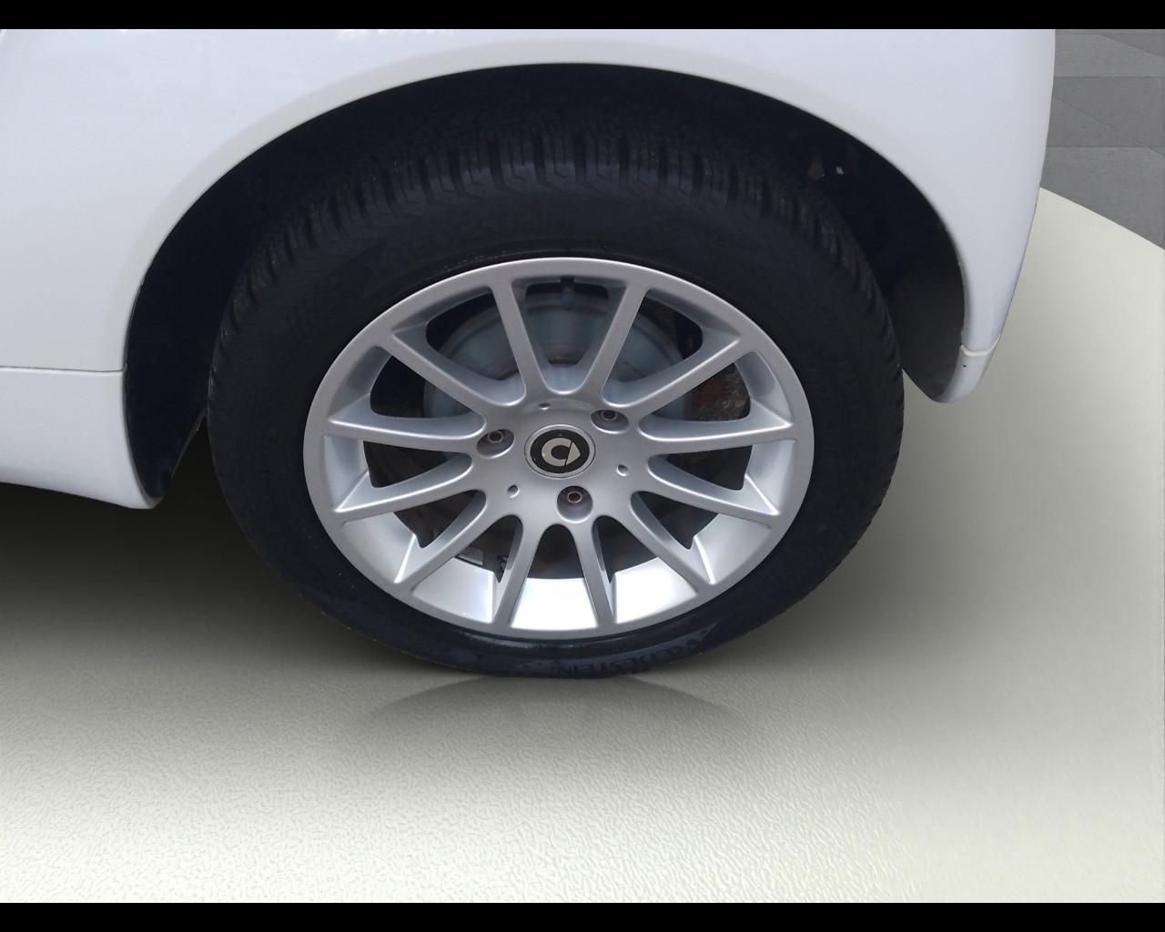 SMART fortwo 2ª serie - fortwo 1000 52 kW MHD coupé passion