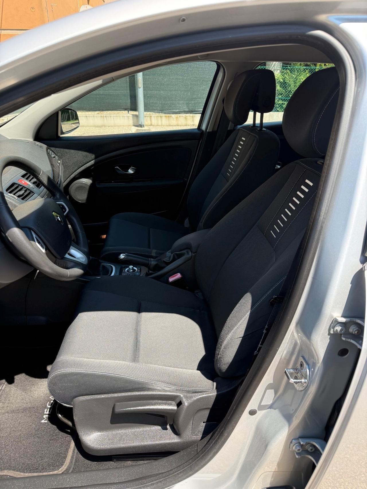 Renault Megane III SporTour 1.9 dci - NAV. - 12 MESI DI GARANZIA
