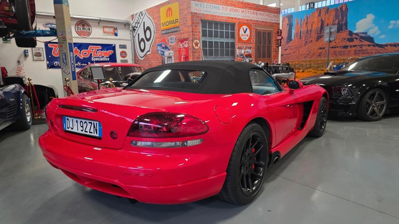 Dodge Viper SRT 10 2004