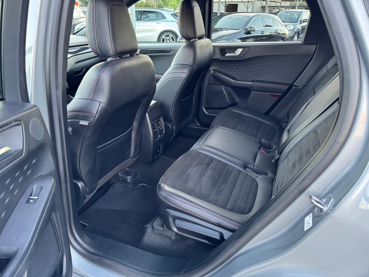 Ford Kuga 1.5 TDCI 120 CV S&S 2WD ST-Line