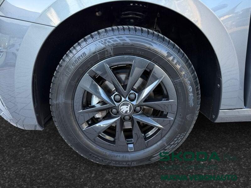 Škoda Fabia Young Edition 1.0 TSI 95 CV