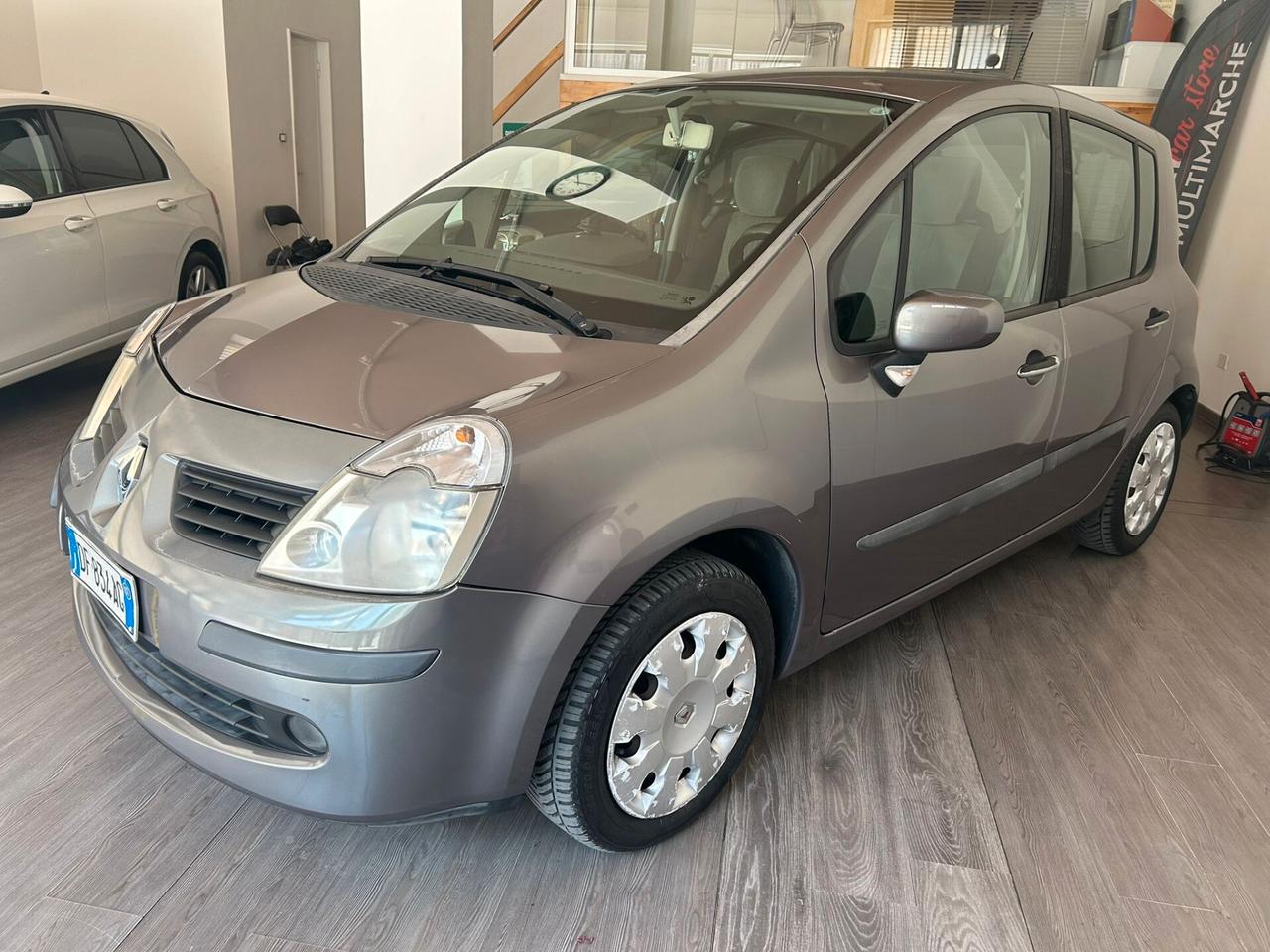 Renault Modus 1.5 dCi 70CV Neopatentati