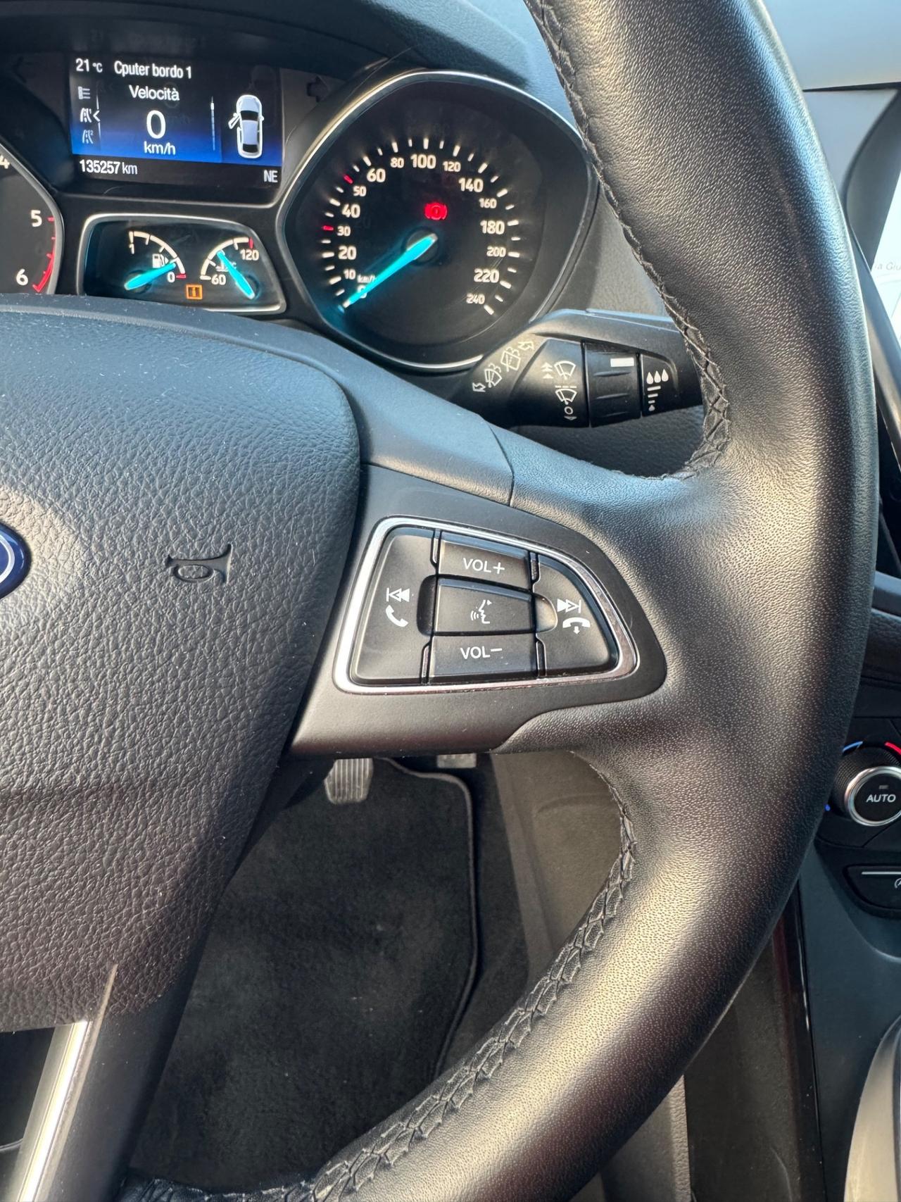 Ford Kuga 1.5 TDCI TITANIUM