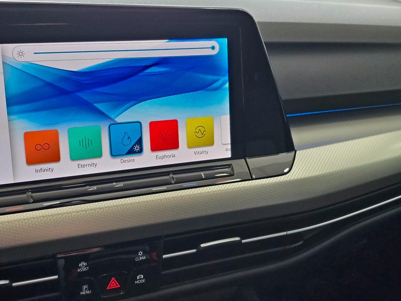 Volkswagen Golf TDI MOVE LIFE C.16 Tetto Nav Led Matrix Clima3Zone