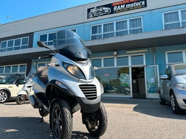 PIAGGIO MP3 300 HPE