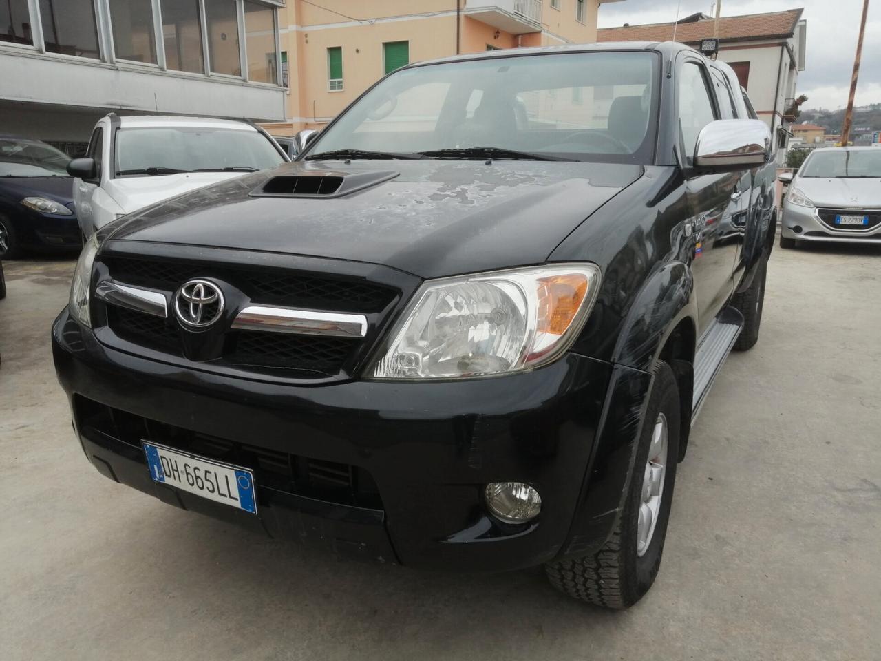 Toyota Hilux 2.5 D-4D 4WD 2p. Extra Cab DLX
