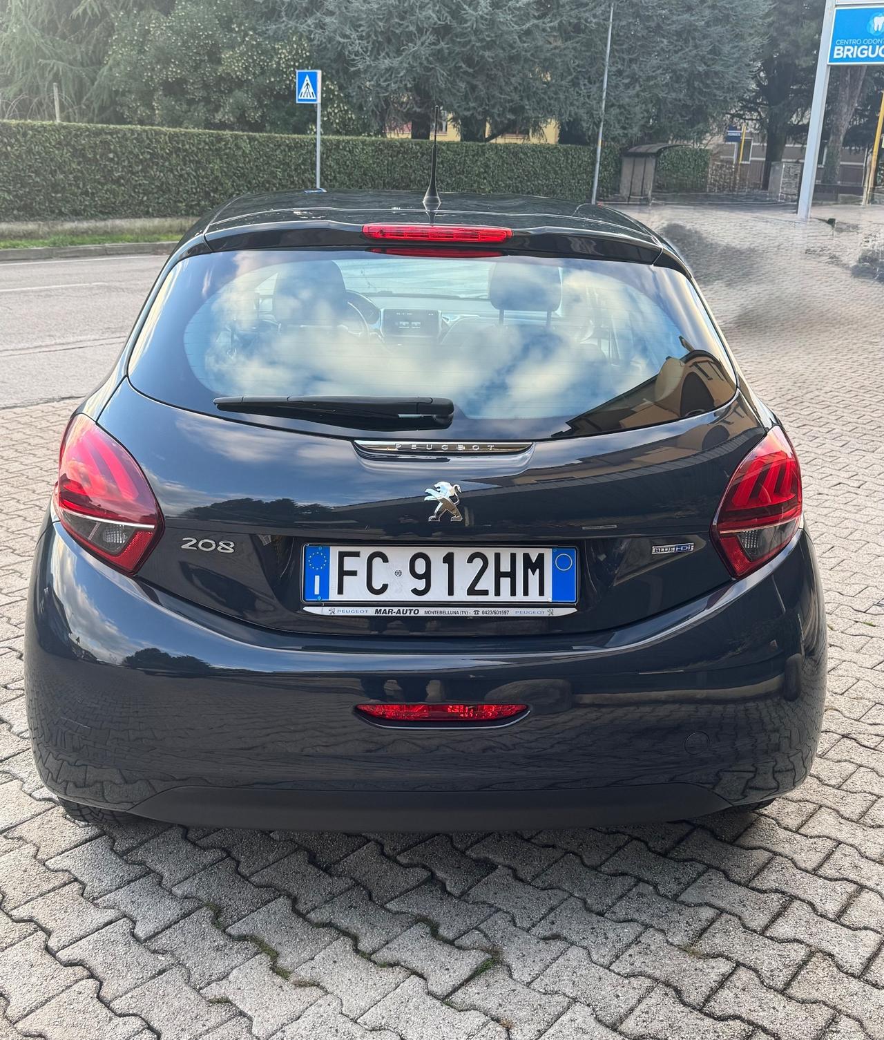 Peugeot 208 BlueHDi 75 5 porte Allure