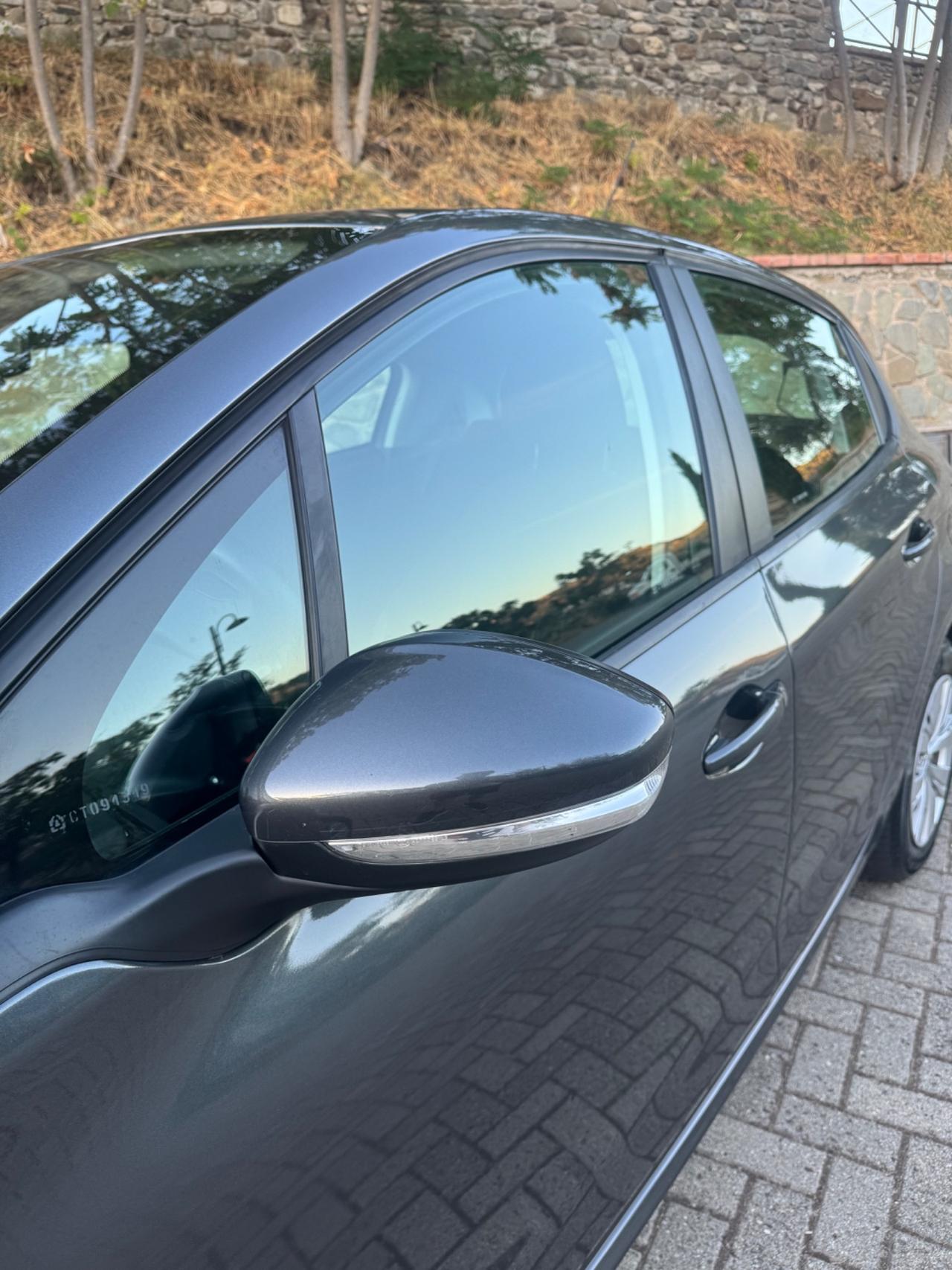 Peugeot 208 1.2 Benzina 82Cv PureTech 2013
