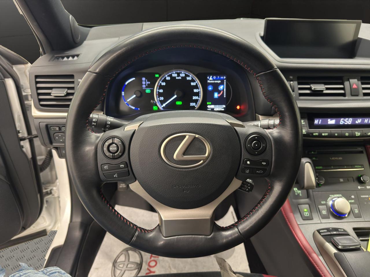 Lexus CT 200h 1.8 hybrid F-Sport cvt