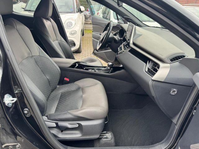 TOYOTA C-HR 1.8 Hybrid E-CVT Black Edition