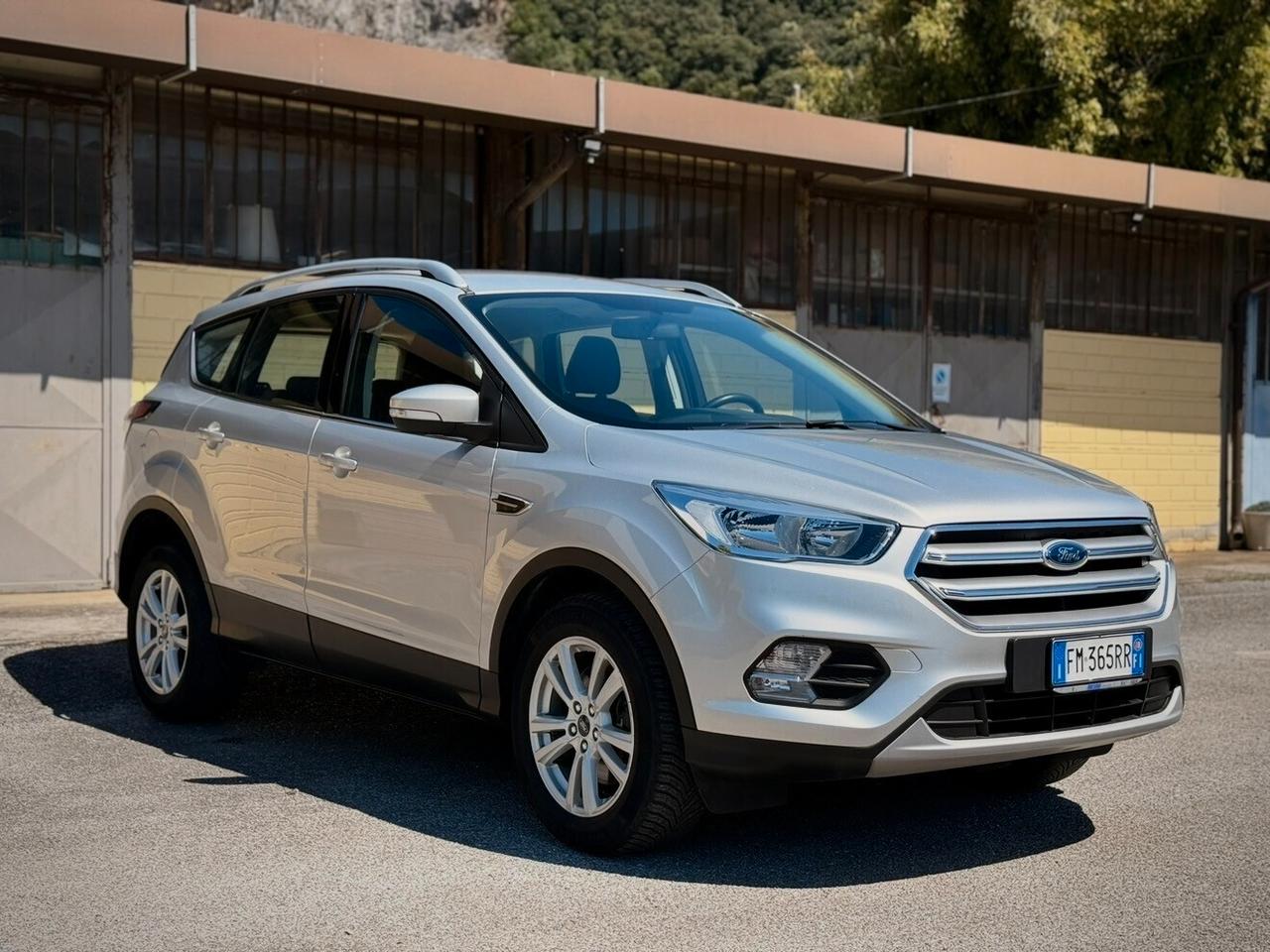 Ford Kuga 1.5 TDCI 120 CV S&S 2WD ST-Line Business