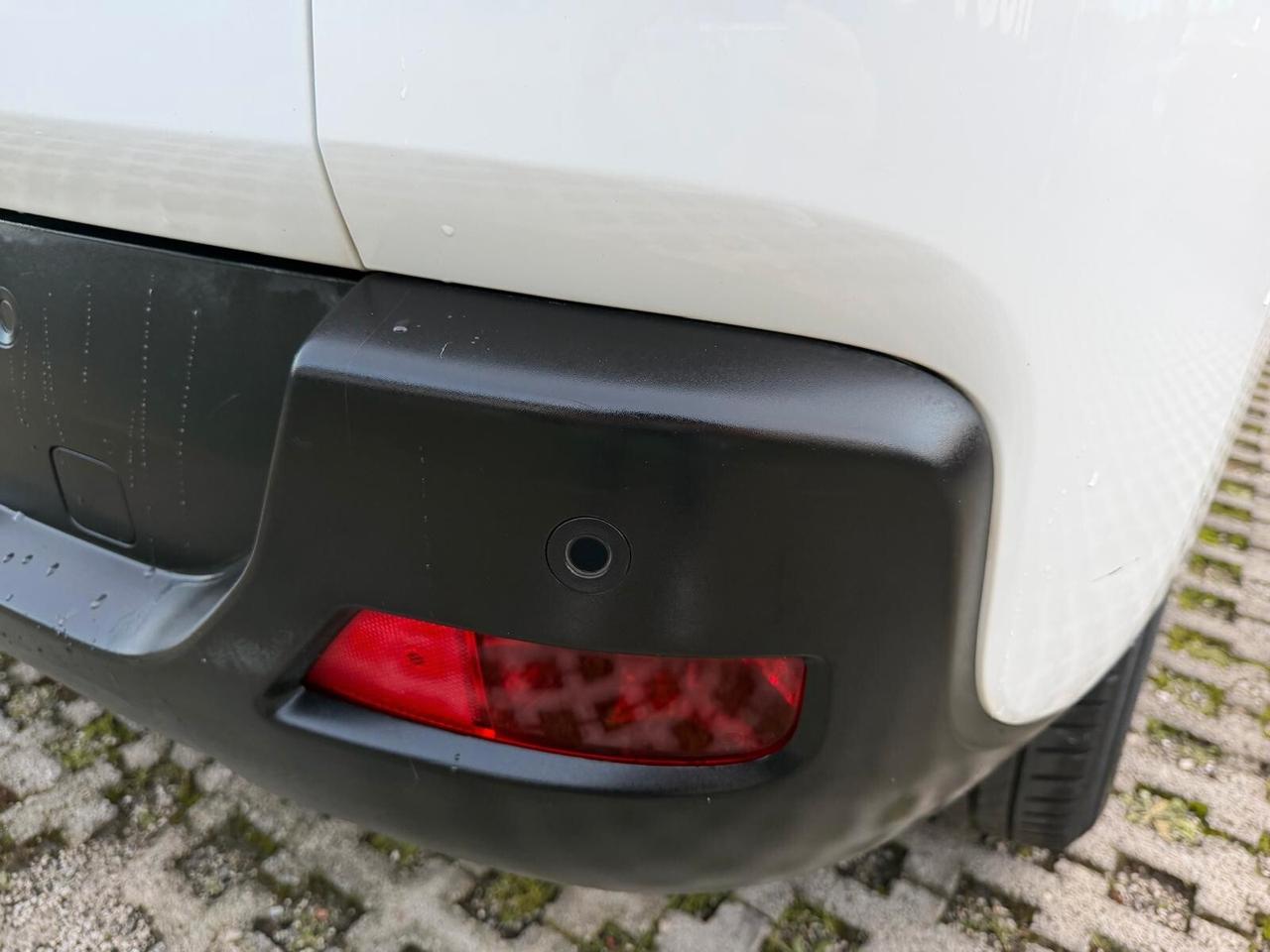 Peugeot 3008 BlueHDi 115cv S&S Allure-04/2015