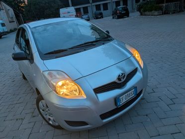 Toyota Yaris 1.0 3 porte Now