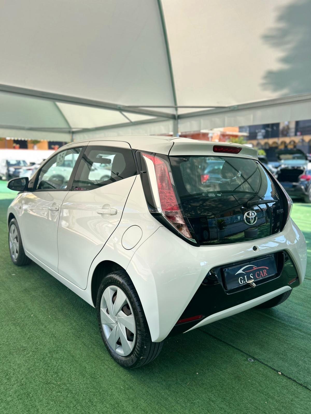 Toyota Aygo 1.0 Benzina 69 CV 5 porte