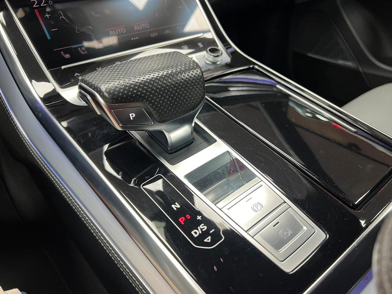 Audi Q8 50 TDI 286 CV quattro tiptronic Sport (610)