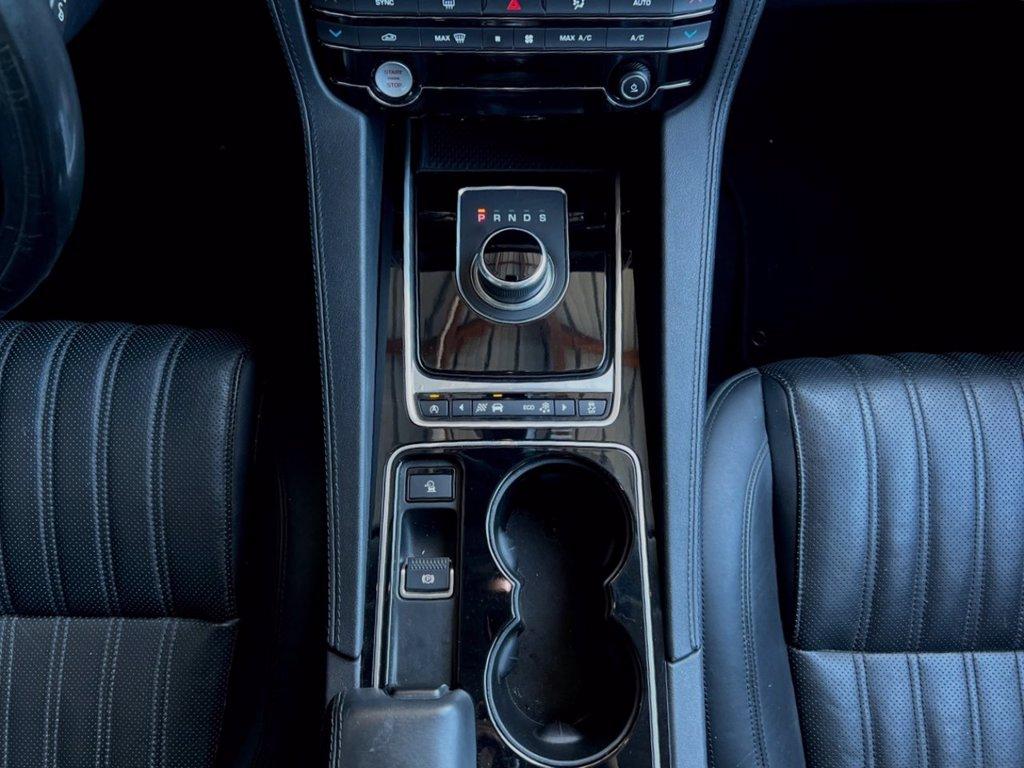 JAGUAR F-Pace 2.0 D 180 CV AWD aut. Portfolio del 2017
