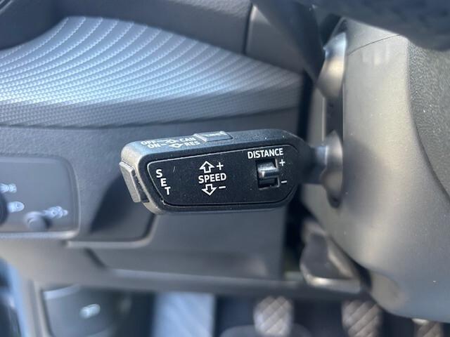 Audi Q2 30 1.6 TDI Identity Black 2020