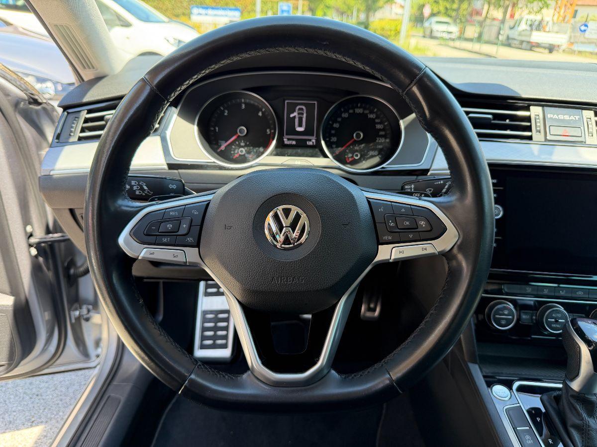VOLKSWAGEN - Passat Variant - Passat Var. 1.6 TDI DSG Comfortline BMT