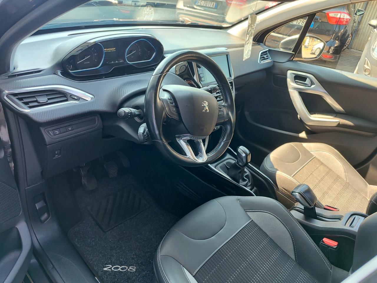 Peugeot 2008 PureTech 82 S&S Allure