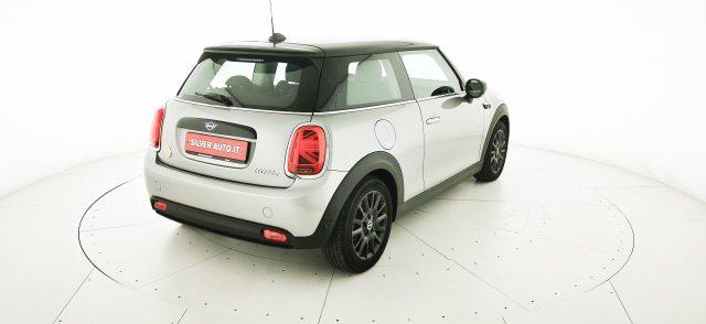 MINI Cooper SE Essential