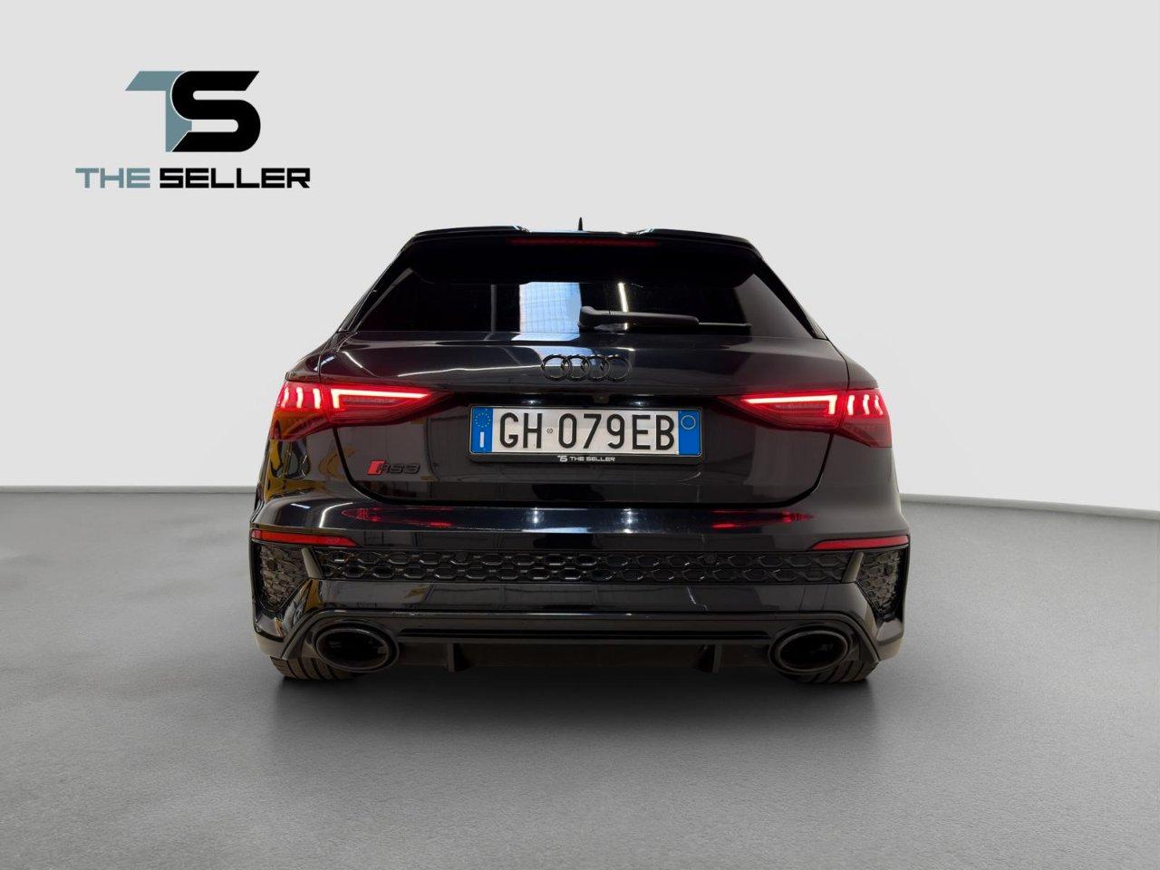 Audi RS3 Sportback 2.5 tfsi quattro s-tronic*CARBO*FORMULA S*