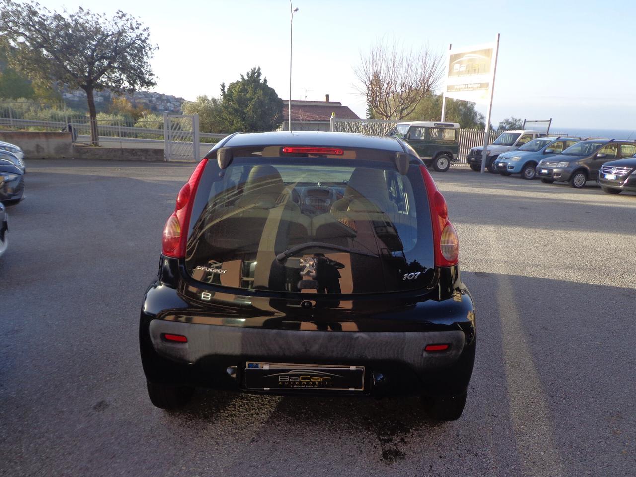 Peugeot 107 1.0 68CV 5p. Desir