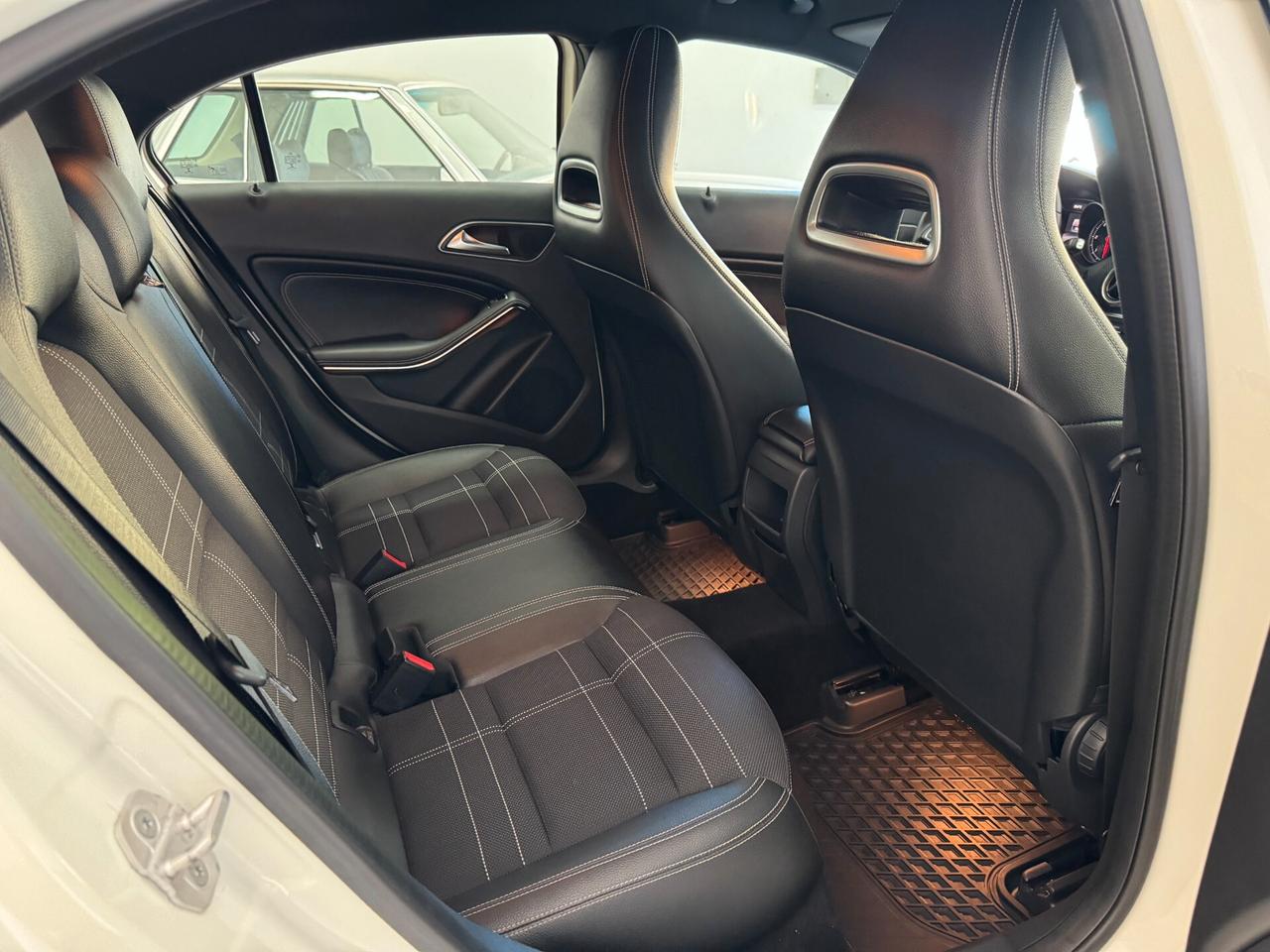 Mercedes-benz A 180d Sport Activity edition auto