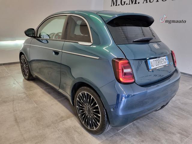 FIAT 500e Berlina 42 kWh La Prima