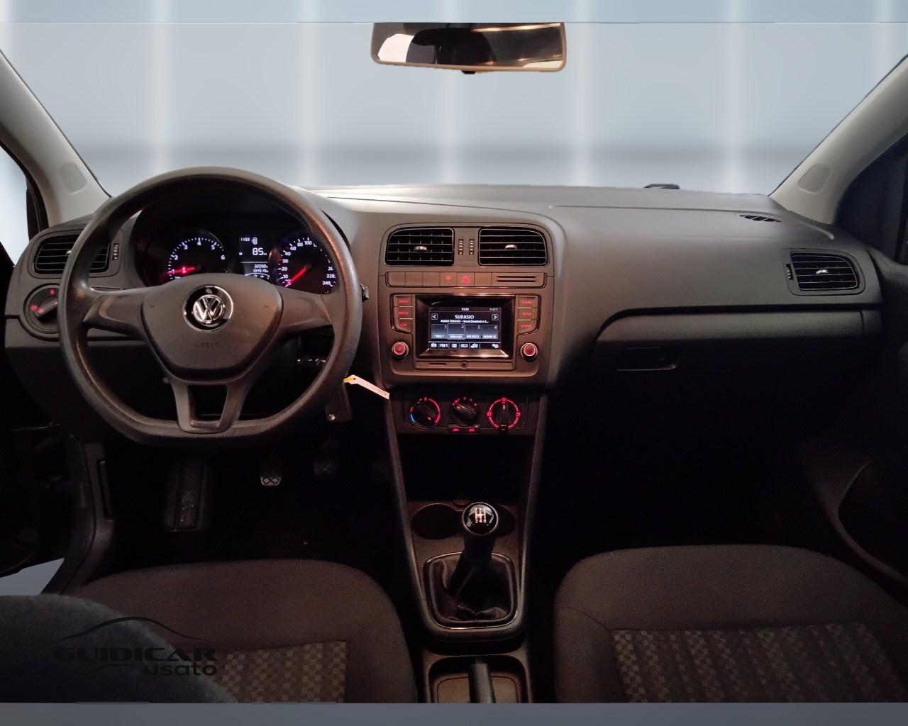 VOLKSWAGEN Polo V 2014 - Polo 5p 1.0 mpi Trendline 60cv