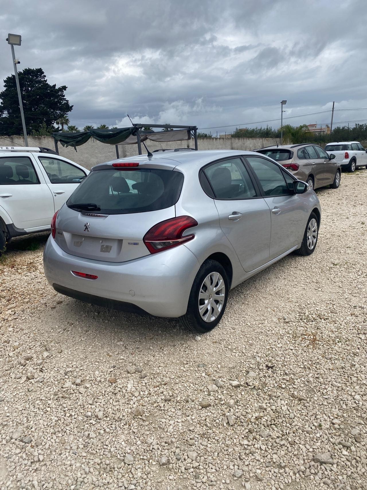 Peugeot 208 BlueHDi 75 5 porte Active