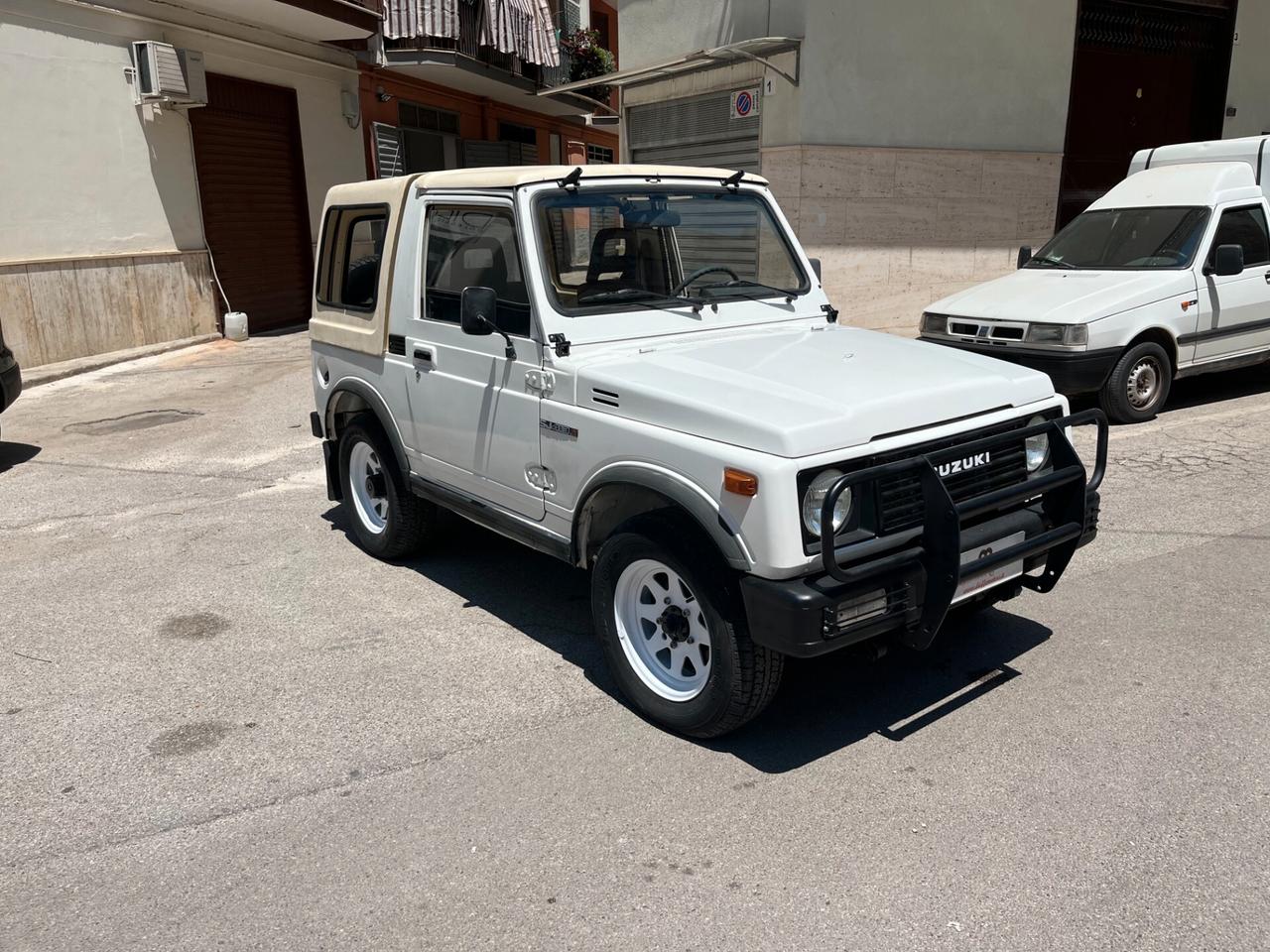 Suzuki SJ 413 SJ413