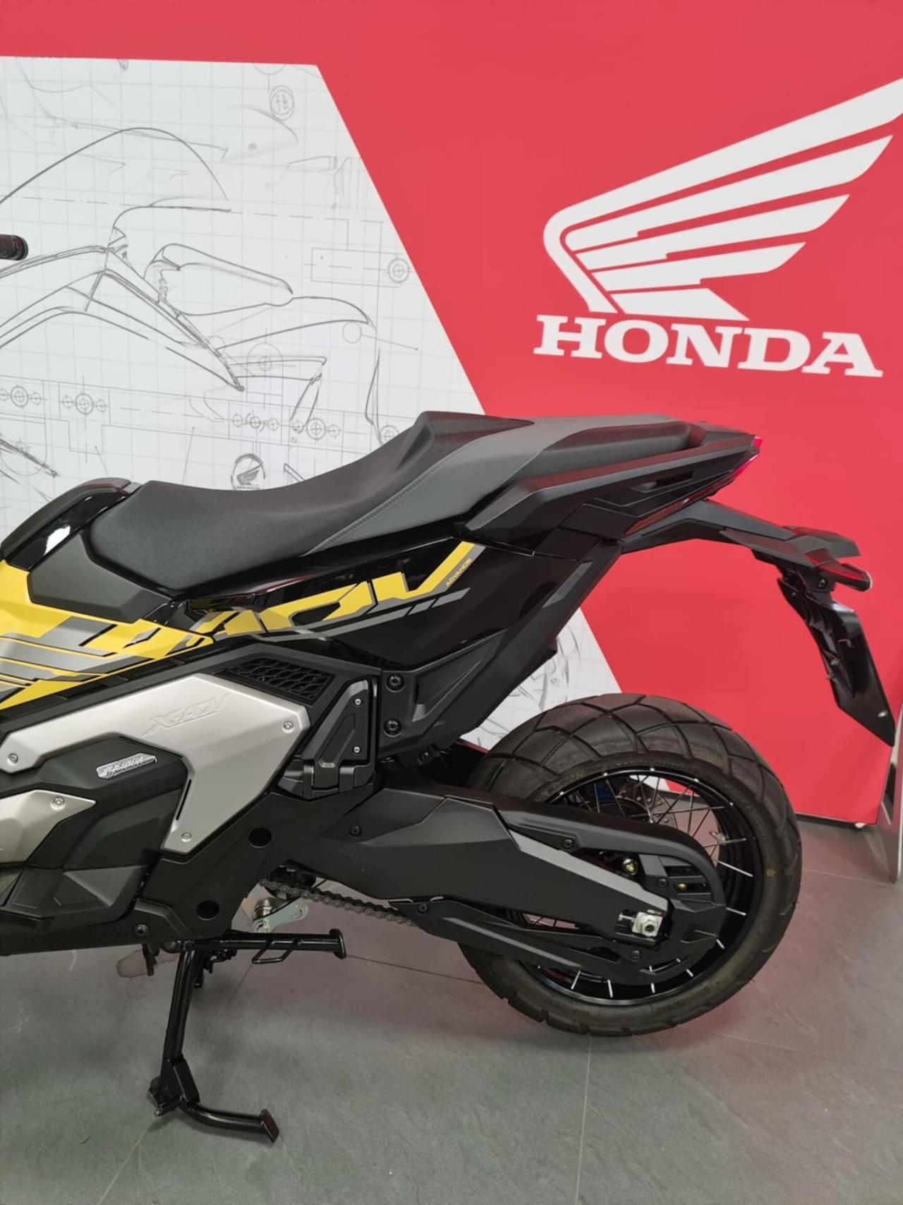 HONDA X-ADV 750 - 2025 - 1957 km