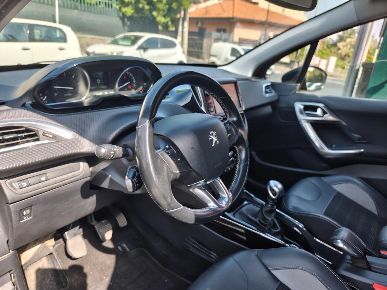 Peugeot 2008 BlueHDi 120 S&S Black Matt