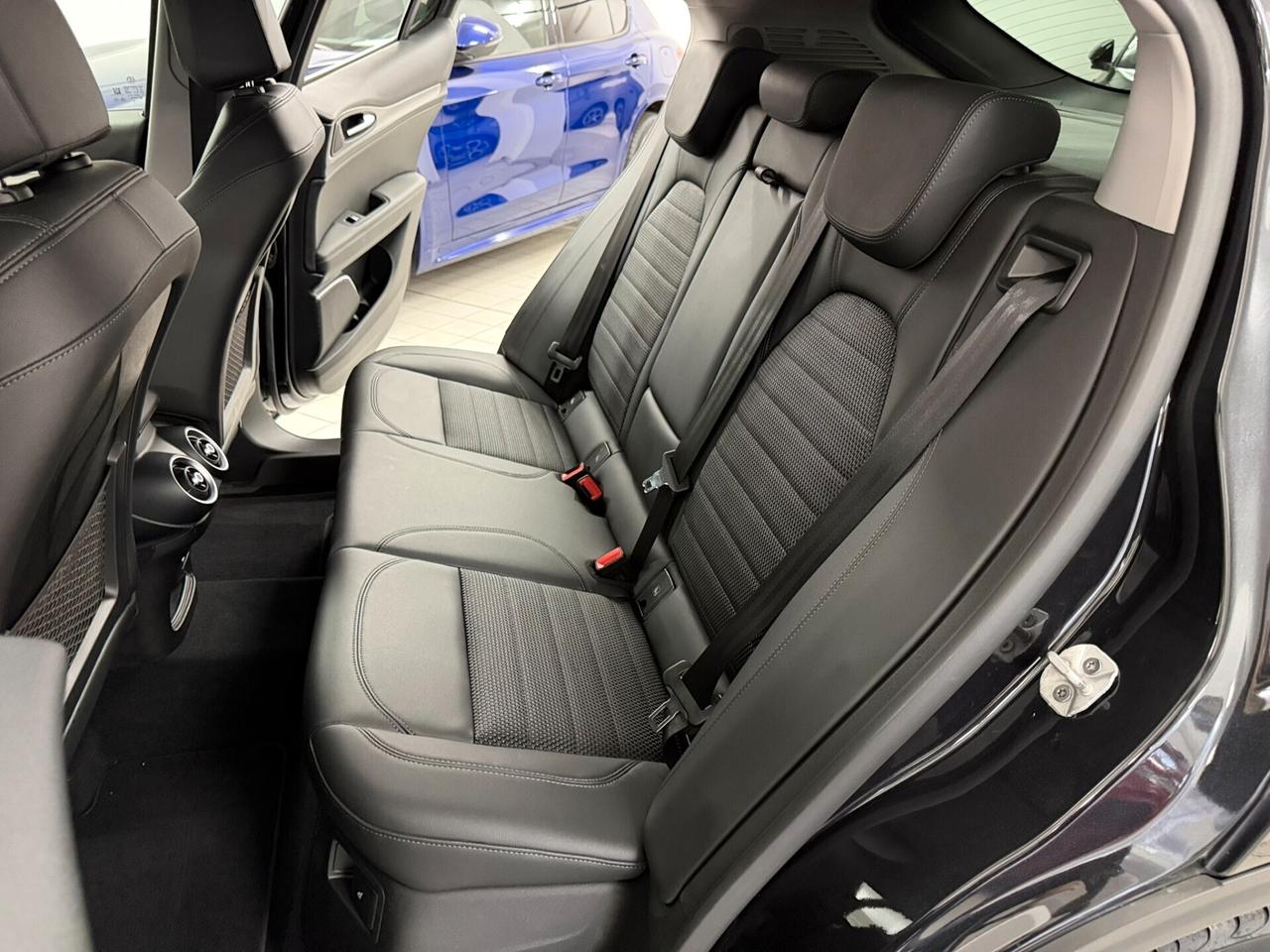 Alfa Romeo Stelvio 2.0 T 200 CV SPRINT CERCHI 19" AT8 Q4 TAGLIANDATA