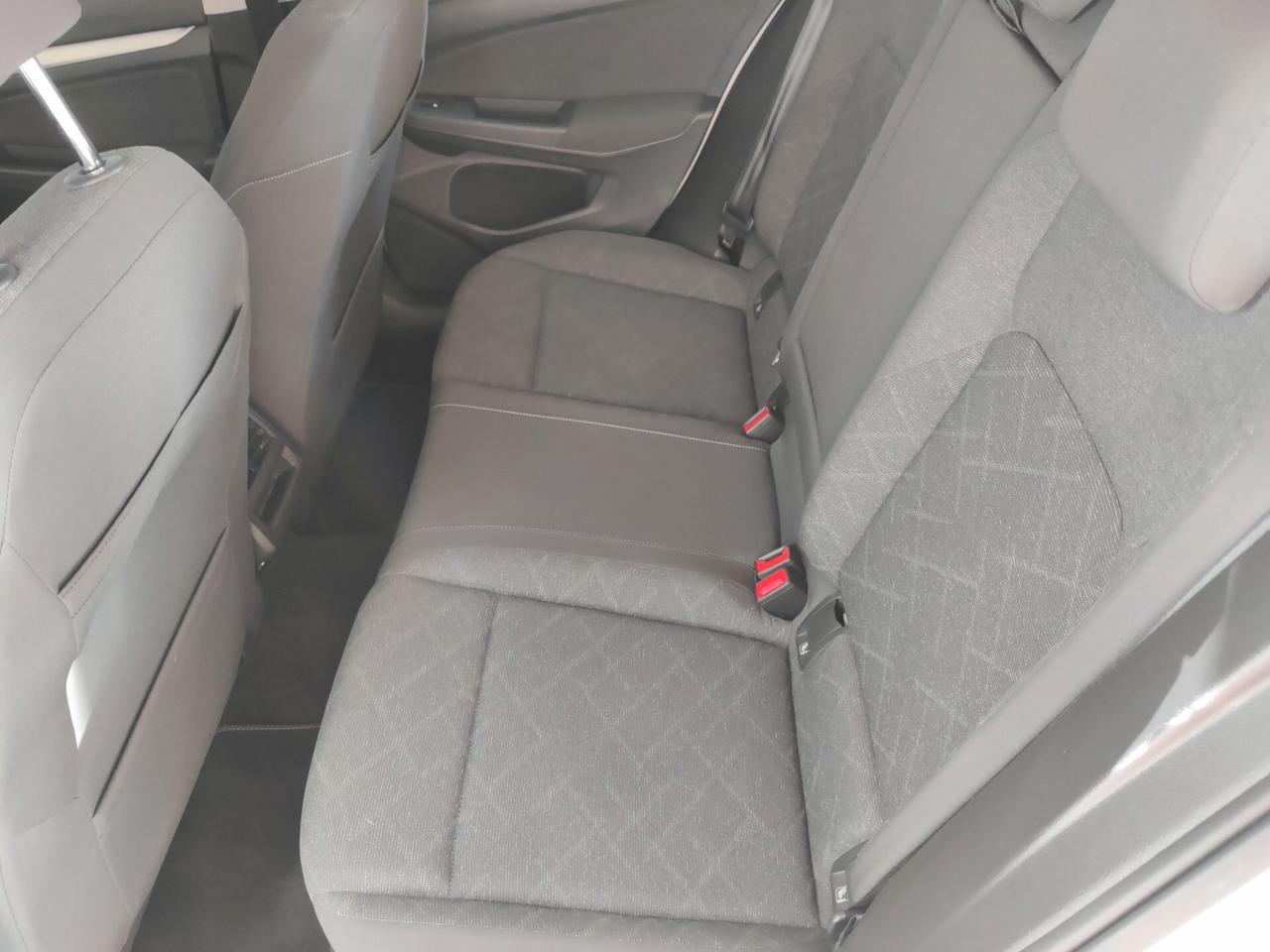 Volkswagen Golf 1.0 eTSI EVO DSG Life