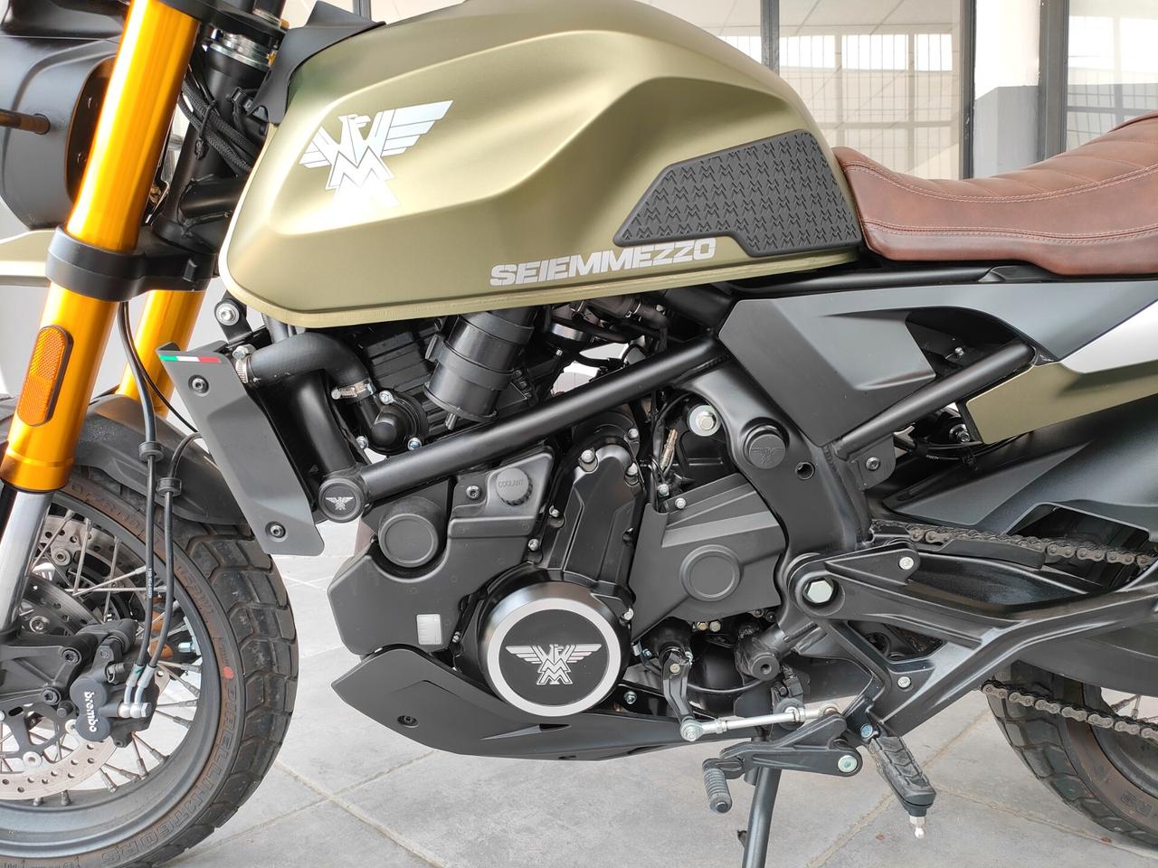 MOTO MORINI SEIEMEZZO SCR