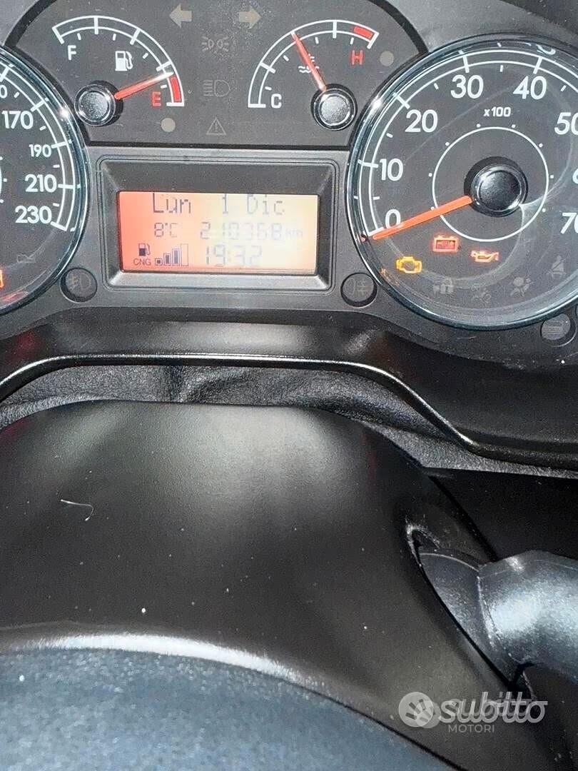 Fiat Grande Punto 1.4 - METANO - NEOPATENTATI