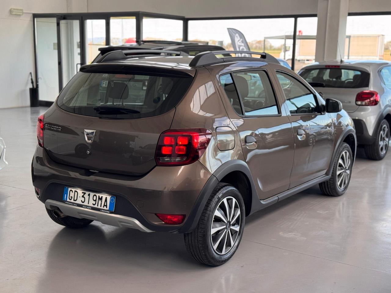 Dacia Sandero Stepway 1.0 TCe 100CV ECO-G 15th Anniversary