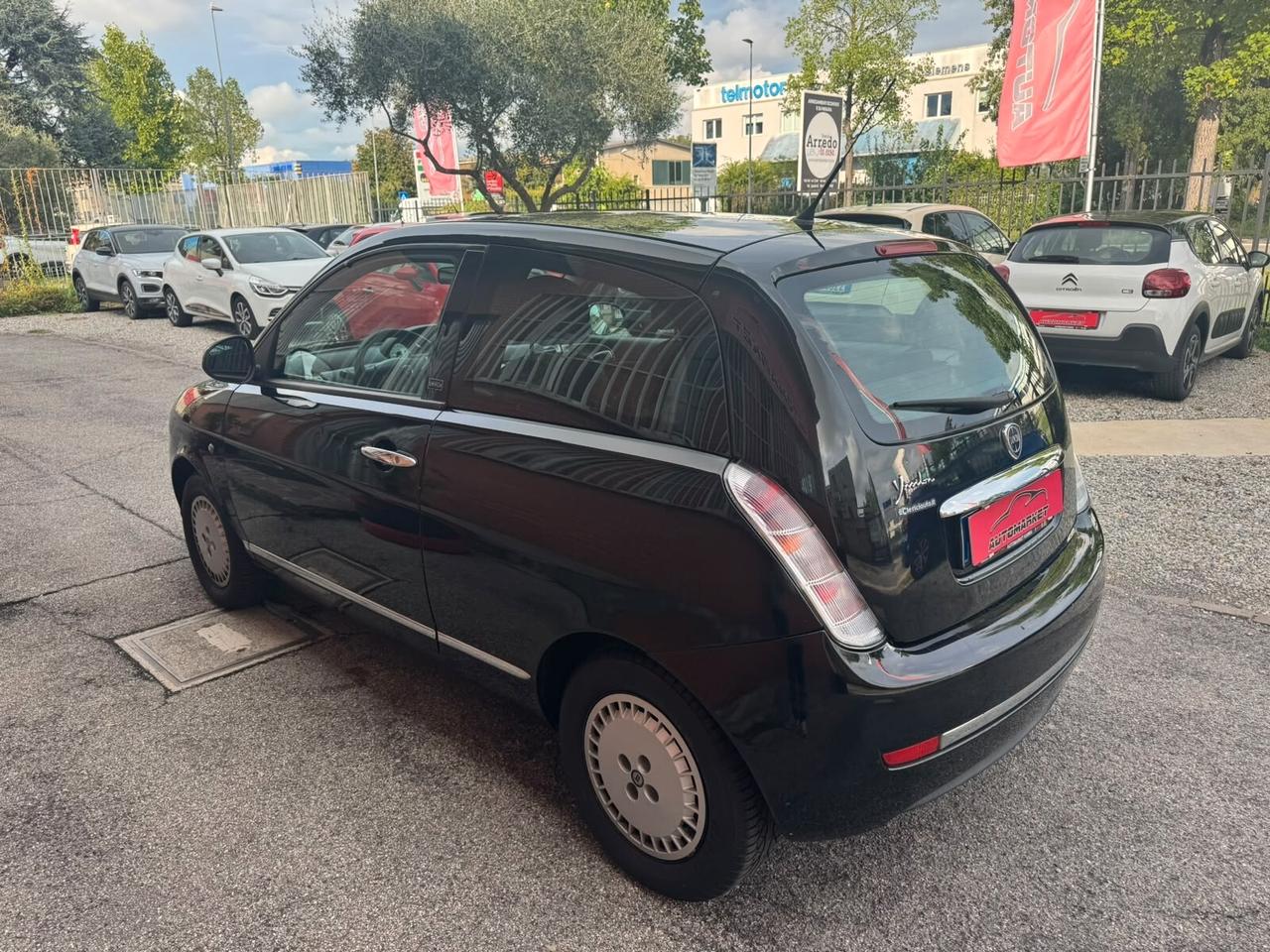 Lancia Ypsilon 1.2 69 CV Unyca