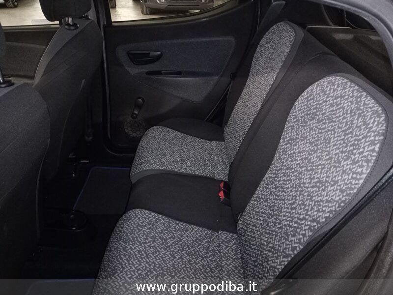 Lancia Ypsilon III 2015 Benzina 0.9 t.air Silver ecochic metano 80cv